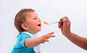 Продажба на детски храни във Варна 