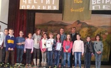 Участие във вокална група за съвременни песни в Област Русе